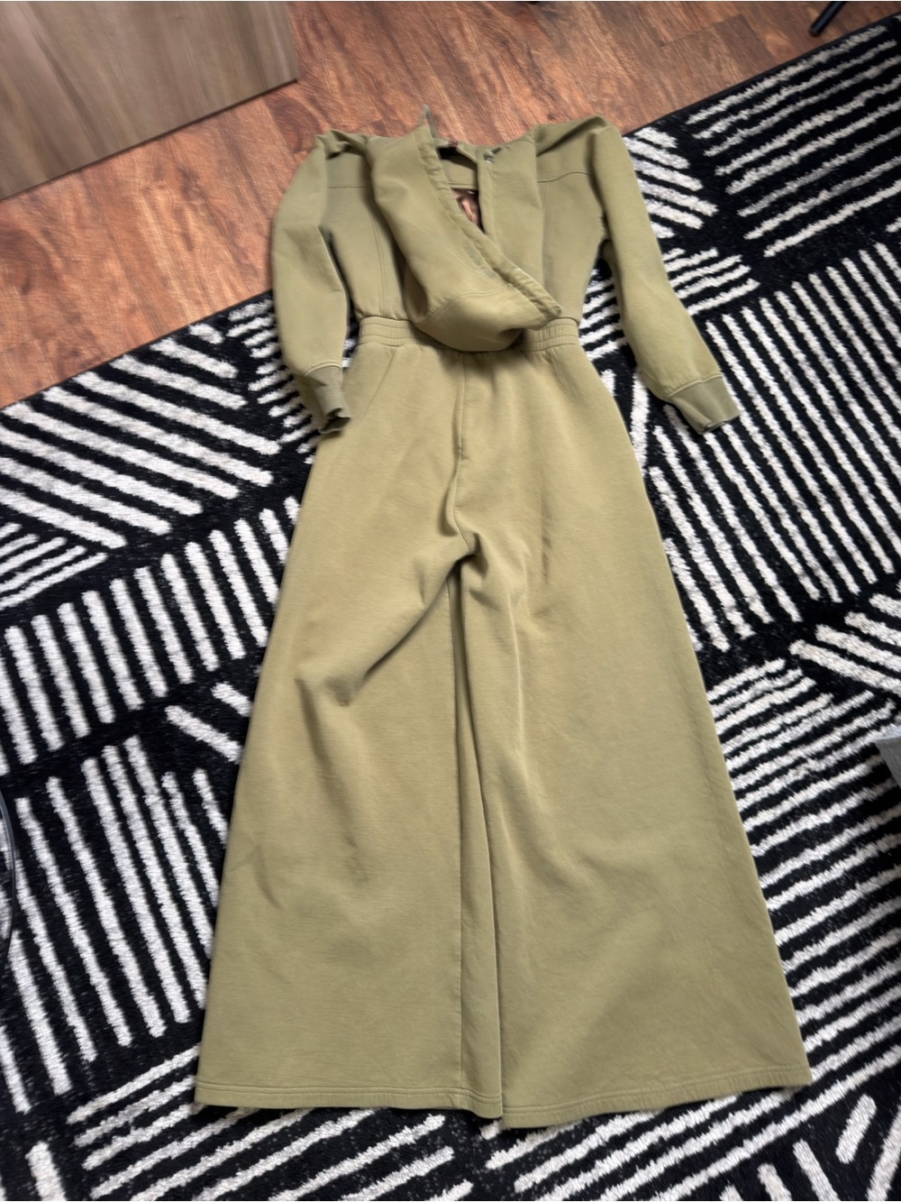 Olive Zip-Front Wide-Leg Jumpsuit - Picture 4 of 4